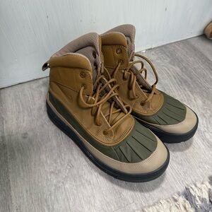 Nike ACG Woodside 2 High Youth Boots Size 6.5